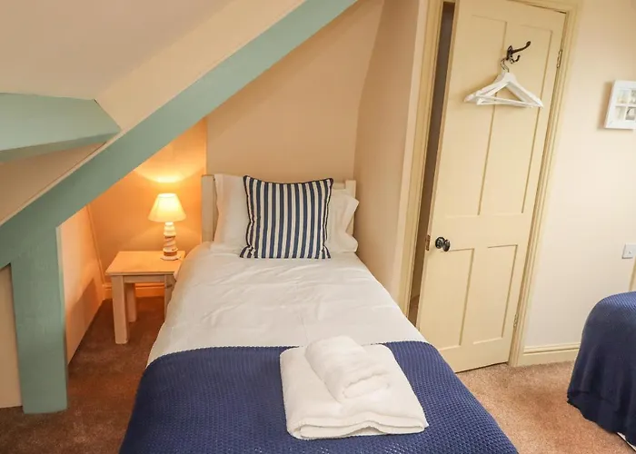 West End House * Whitby