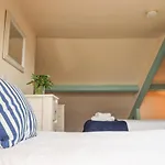 West End House *